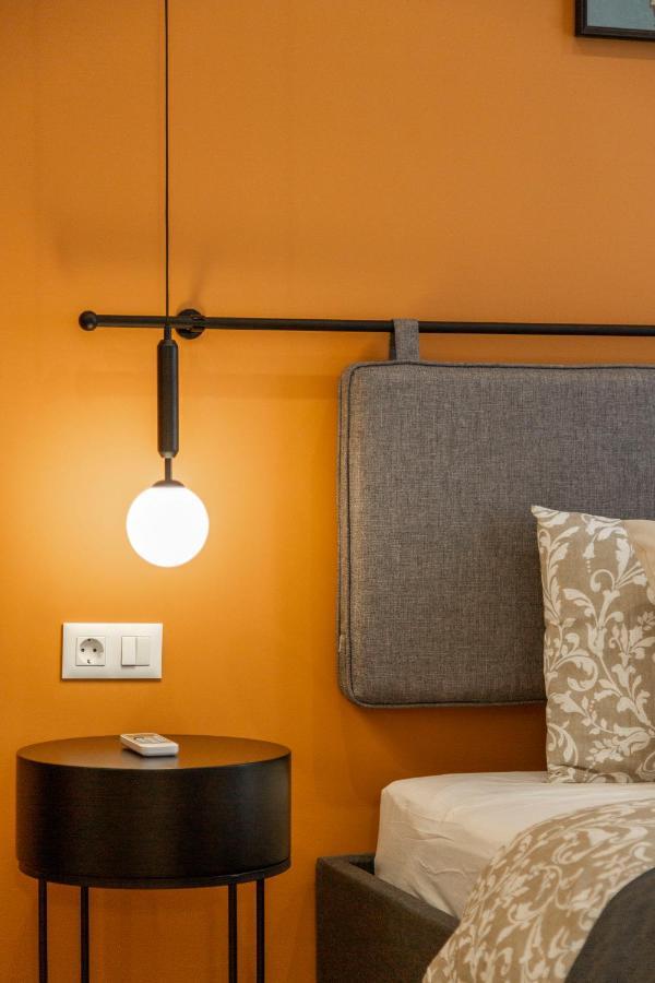 Luxurious Minimalist Residence With Sauna By Prestige Homes Budapest Extérieur photo